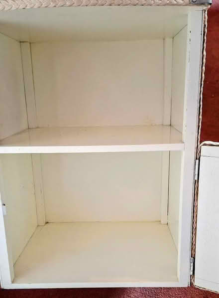 Photo of free Lloyd Loom style 60s bedside cabinet upcycling project (Broomridge FK7) #4