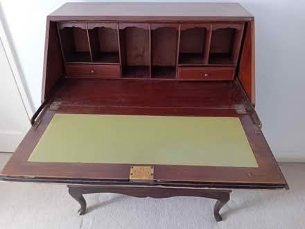 Photo of free Bureau (Gallowstree Common RG4) #1