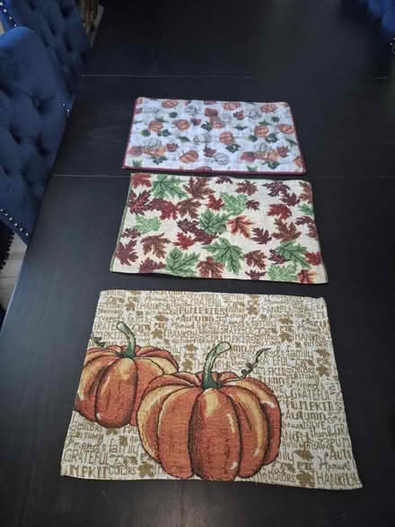 Photo of free Fall table cloth / table settings (Abington) #2