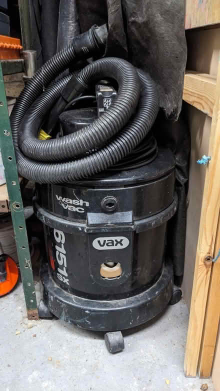 Photo of VAX 6151sx wet and dry cleaner (Rothwell NN14) #1