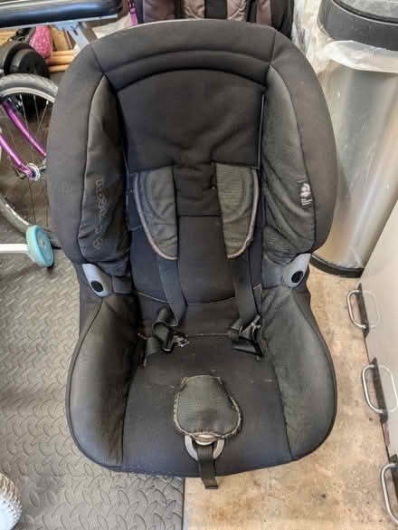 Photo of free Stage 2 Maxi Cosi Car Seat (AL3) #1