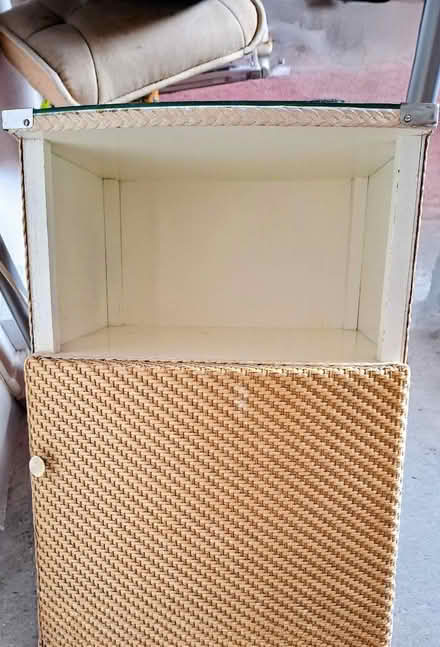 Photo of free Lloyd Loom style 60s bedside cabinet upcycling project (Broomridge FK7) #1