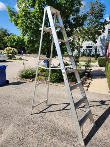 Photo of free 8 ft aluminum ladder (Mount Prospect) #2