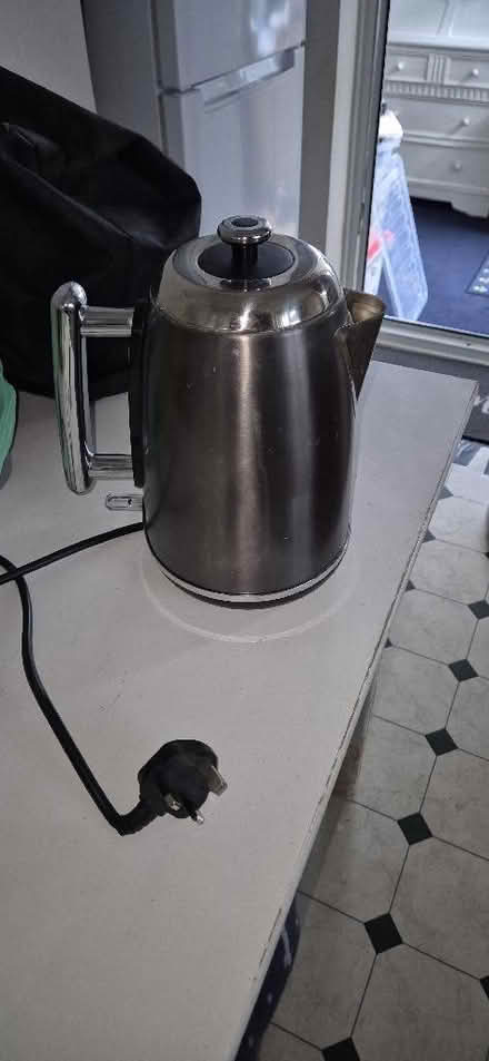 Photo of free Kettle (Emmer Green RG4) #1