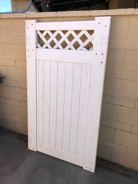 Photo of free Vinyl gate (North Hollywood) #1