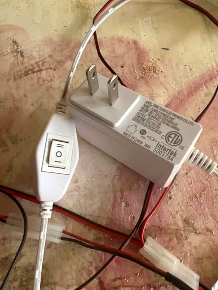 Photo of free Set of 5 small pot lights (Mavis & Burnhamthorpe) #2
