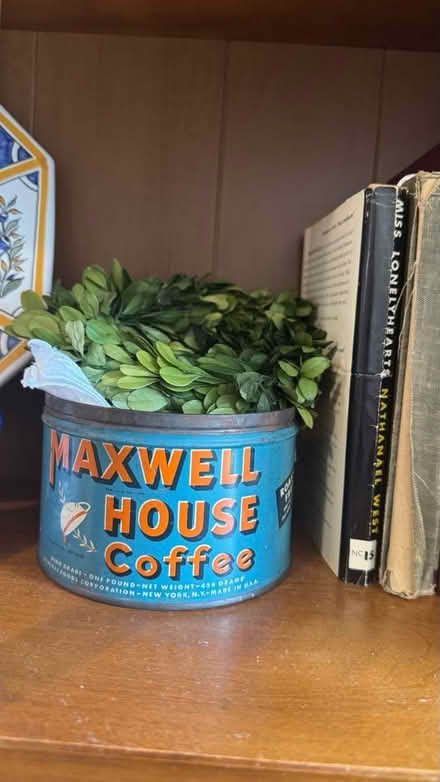 Photo of Vintage Maxwell House coffee can (Silver Spring, MD) #1