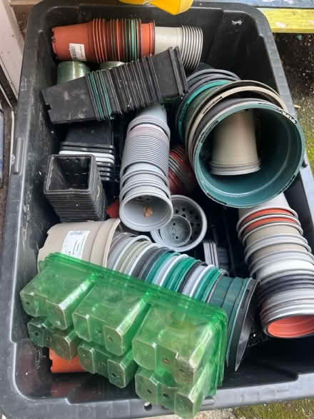 Photo of free Various plastic pots (Eynsford DA4) #1