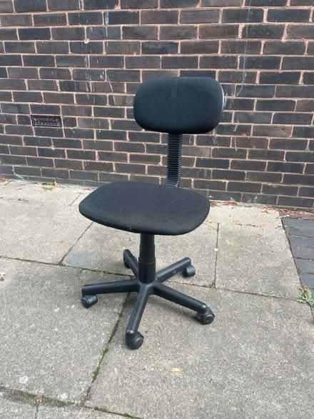 Photo of free Office chair with wheels (SW11 near Battersea Park Road) #1