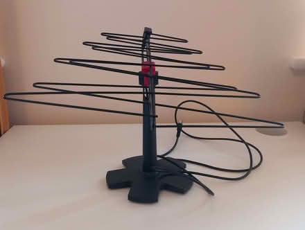 Photo of free 1980s/90s portable TV aerial (Oxford OX4) #2