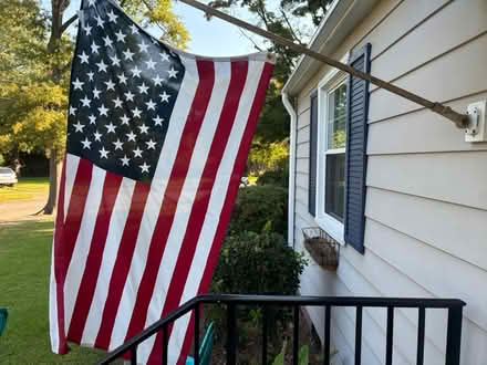 Photo of free porch flag and pole (Larchmont, Norfolk) #1