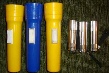 Photo of free 6 flashlights (Villa Park (off St Charles Rd)) #1