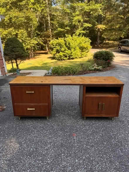 Photo of free Midcentury desk (Severna park md) #2