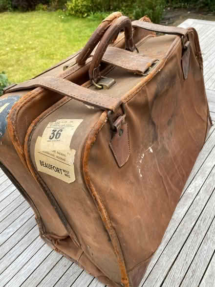 Photo of free Genuine suit case (BD17 5LZ) #2