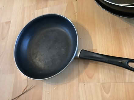 Photo of free 9.5 inch diameter non stick pan (Brampton S40) #1