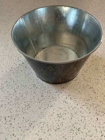 Photo of free Christmas Design Zinc Bowl/Pot (Churchdown GL3) #2