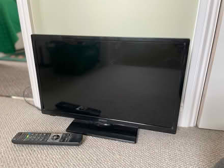 Photo of free TV/screen (Wickwar GL12) #1