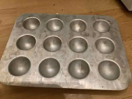 Photo of free Cake tin (Brampton S40) #1