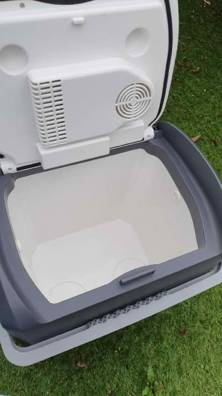 Photo of free Halfords car ice box- plug into ciggie lighter (The Camp AL4) #2