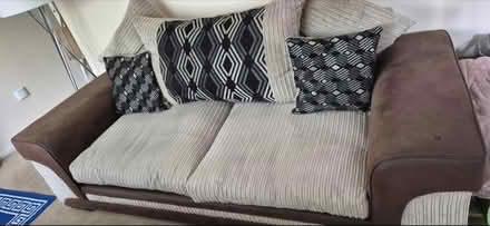 Photo of free Sofa (GL51) #2