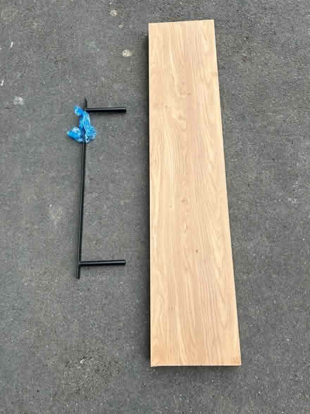 Photo of free 4ft floating shelf (Northcourt OX14) #1