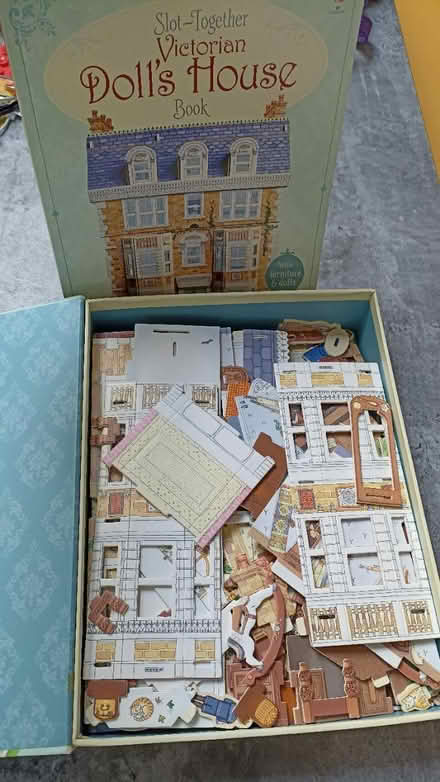 Photo of free Foam slot together doll house (East grinstead RH19) #3