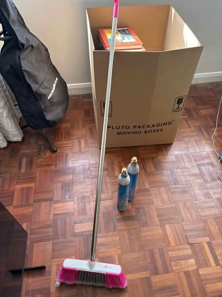 Photo of free Broom (Summertown OX2) #1