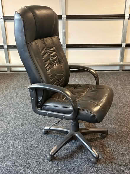 Photo of free Large office chair (Hillcrest) #1
