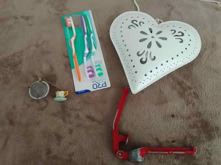 Photo of free odd bits (Scotstoun, Glasgow) #1