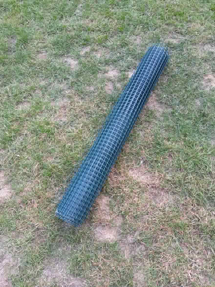 Photo of free Plastic square mesh netting (Chineham RG24) #1