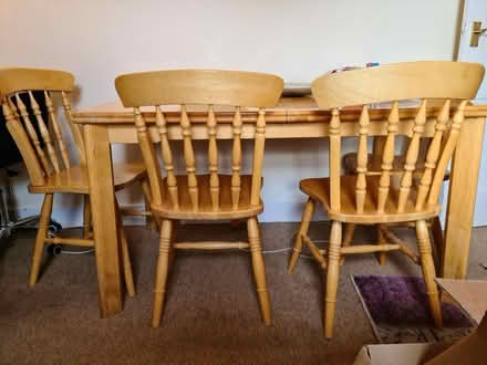 Photo of free Dining table/chairs (Henley-on-Thames RG9) #1