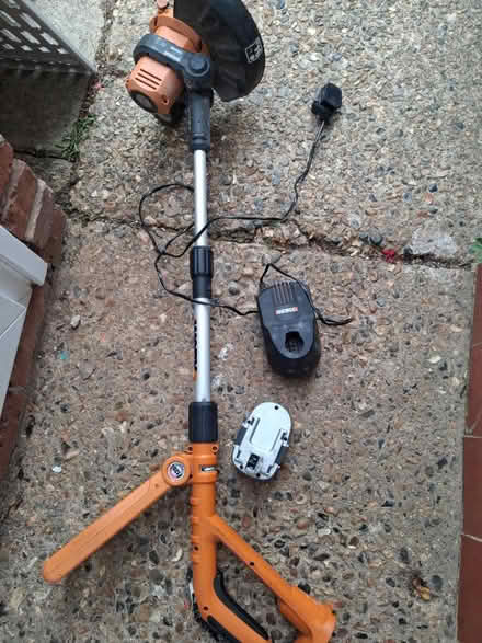 Photo of free Battery strimmer (New addington) #1