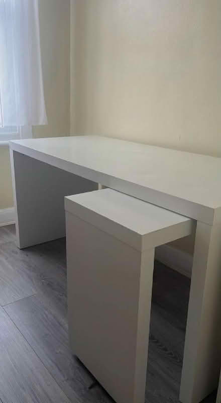 Photo of free Office desk (Shipley BD18) #1