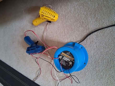 Photo of free Scalextric 400 race car set - both cars tested and working (Bernards Heath AL1) #3