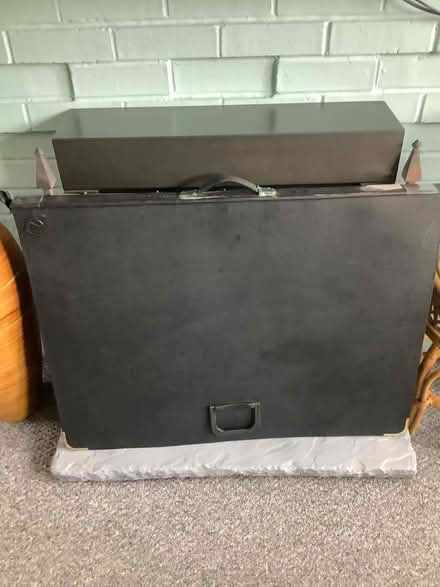 Photo of free Portfolio art case (paulsgrove . PO6) #1