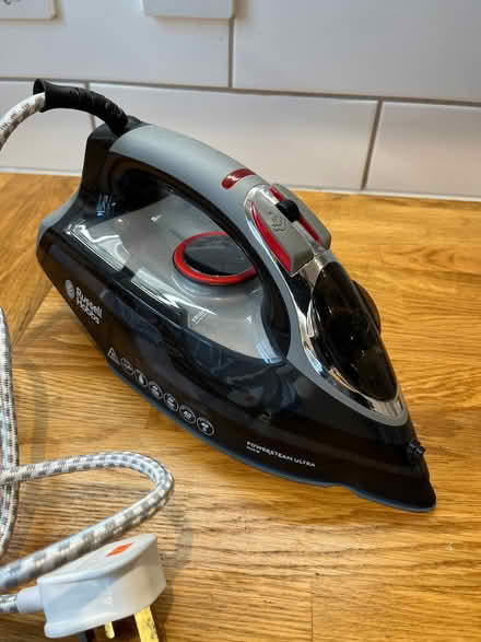 Photo of free Steam iron (Upper Bourne GL5) #1