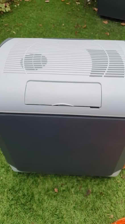 Photo of free Halfords car ice box- plug into ciggie lighter (The Camp AL4) #4