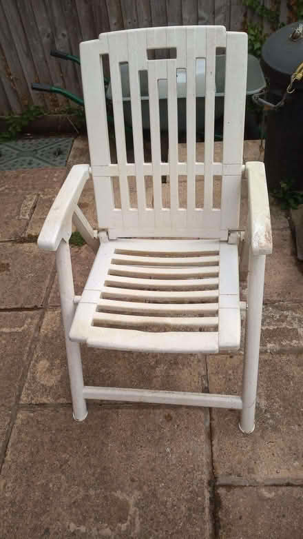 Photo of free Plastic deckchair (Stroud GL5) #1