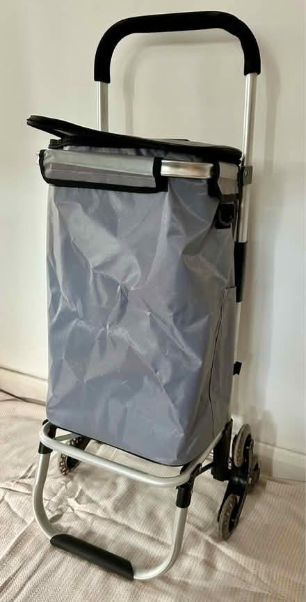 Photo of free Vounot Foldable Shopping Trolley (CT2) #1