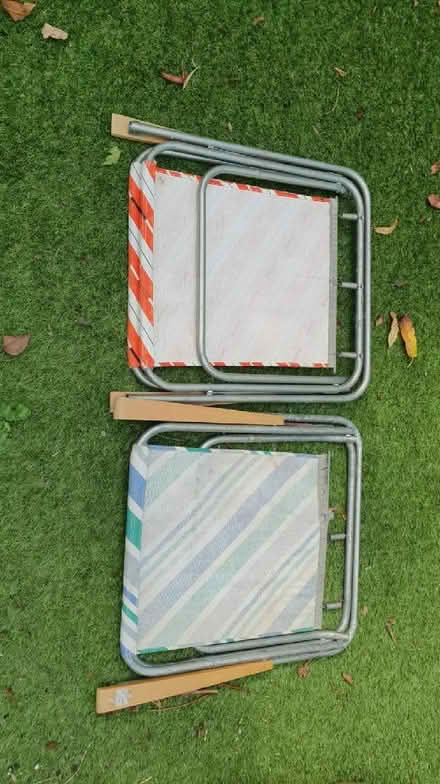 Photo of free 2 x retro looking foldable garden chairs (The Camp AL4) #2
