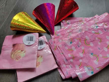 Photo of free Party napkins, tablecloth, hats (Tamworth) #1
