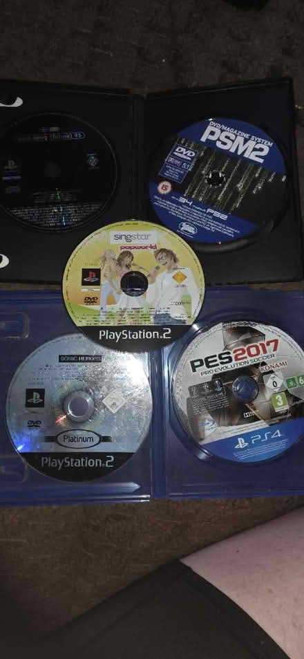 Photo of free Ps2 & ps4 games (Romford RM6) #1