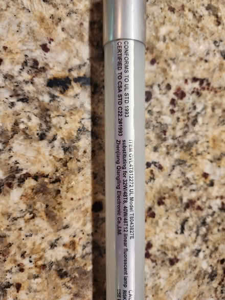 Photo of free 4' led fluorescent, compatible (Palm Harbor 34683 CR1 Tpa Rd) #1