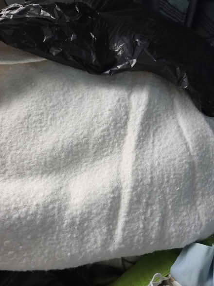Photo of free Loads of old towels bedding some good quality blankets ect (Worksop S81) #2