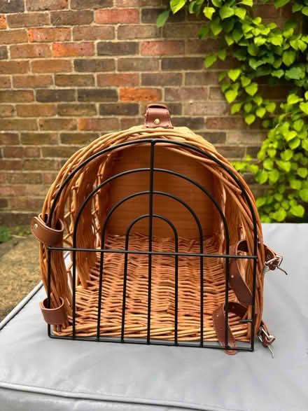 Photo of free Cat basket (Chilworth GU4) #2