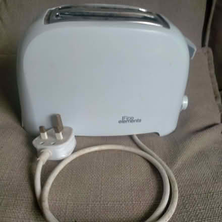 Photo of free Toaster (Clayton Brook PR5) #1