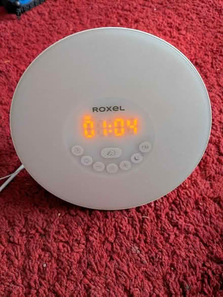 Photo of free Clock/radio (Bracknell Forest RG12) #1