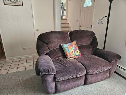 Photo of free Love seat recliner (Mount Prospect) #1