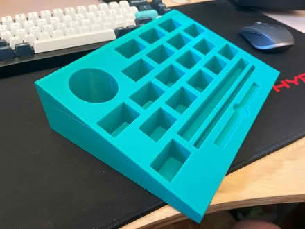 Photo of free Manicurist Green nail polish stand (Lode, CB25 NorthEast Cambridge) #3