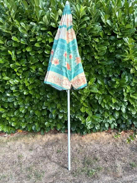 Photo of free Yellow and Green Garden Parasol (DA5) #3